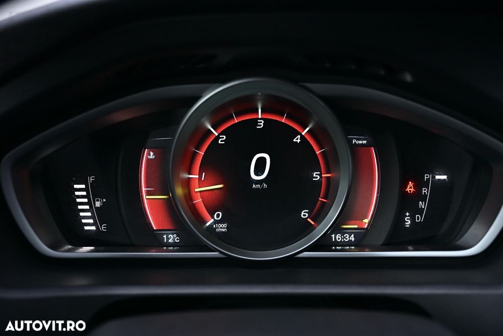 Volvo V40 D3 Geartronic - 19