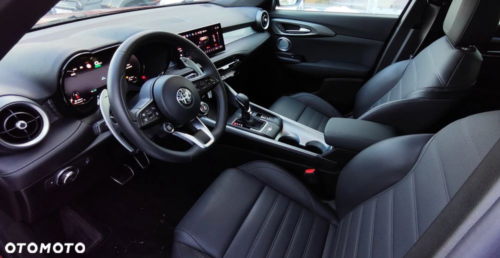 Alfa Romeo Tonale 1.3 PHEV Q4 Veloce - 13