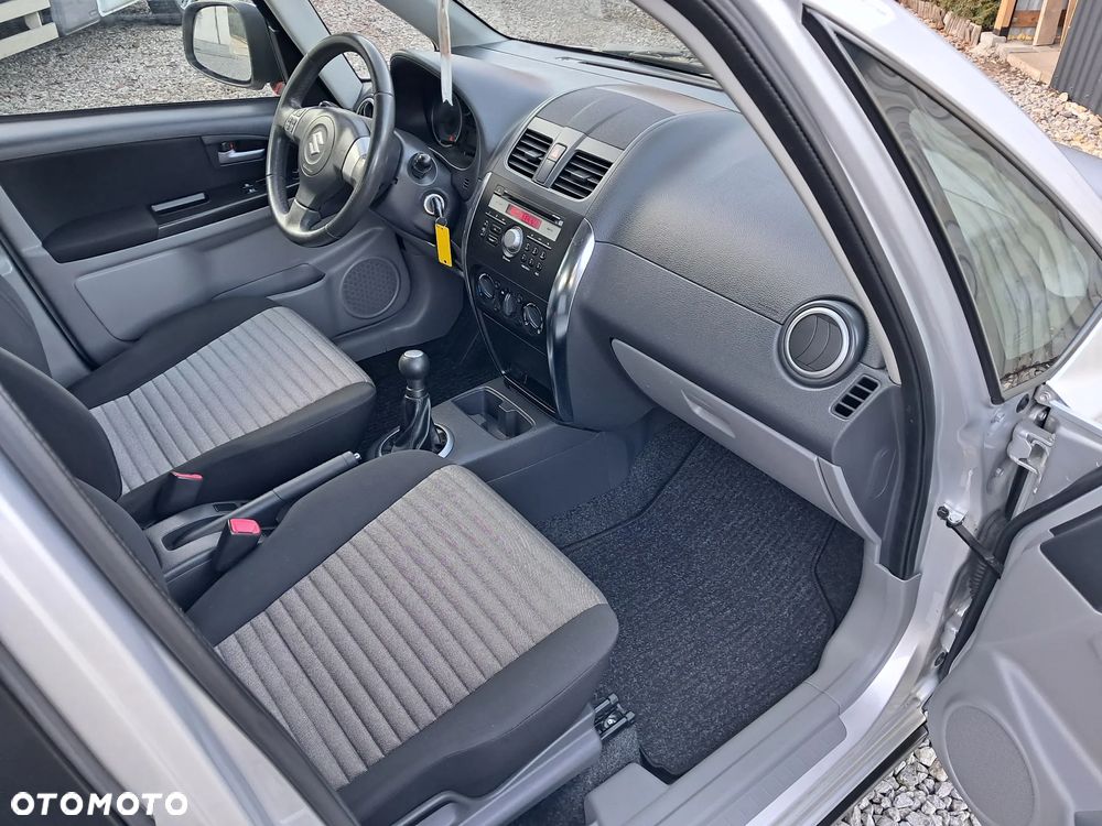 Suzuki SX4 - 13