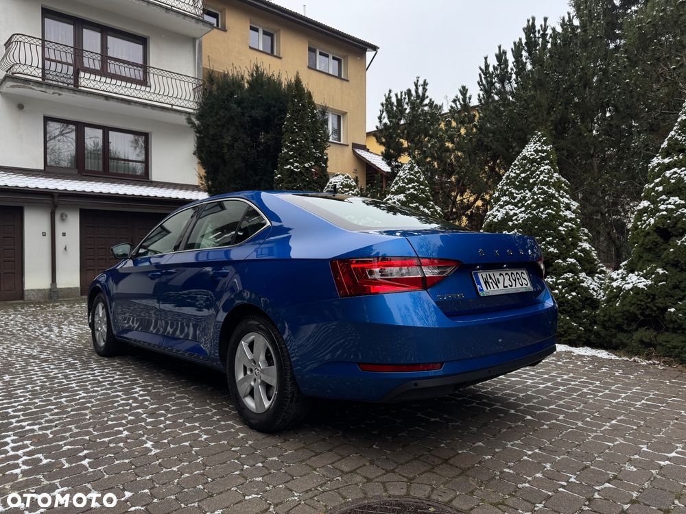 Skoda Superb 2.0 TDI SCR Ambition - 3