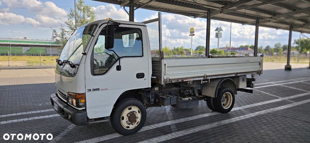 Isuzu NPR69 - 2