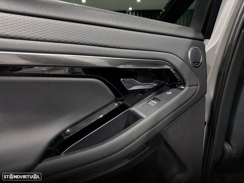 Land Rover Range Rover Evoque P300e R-Dynamic HSE - 33