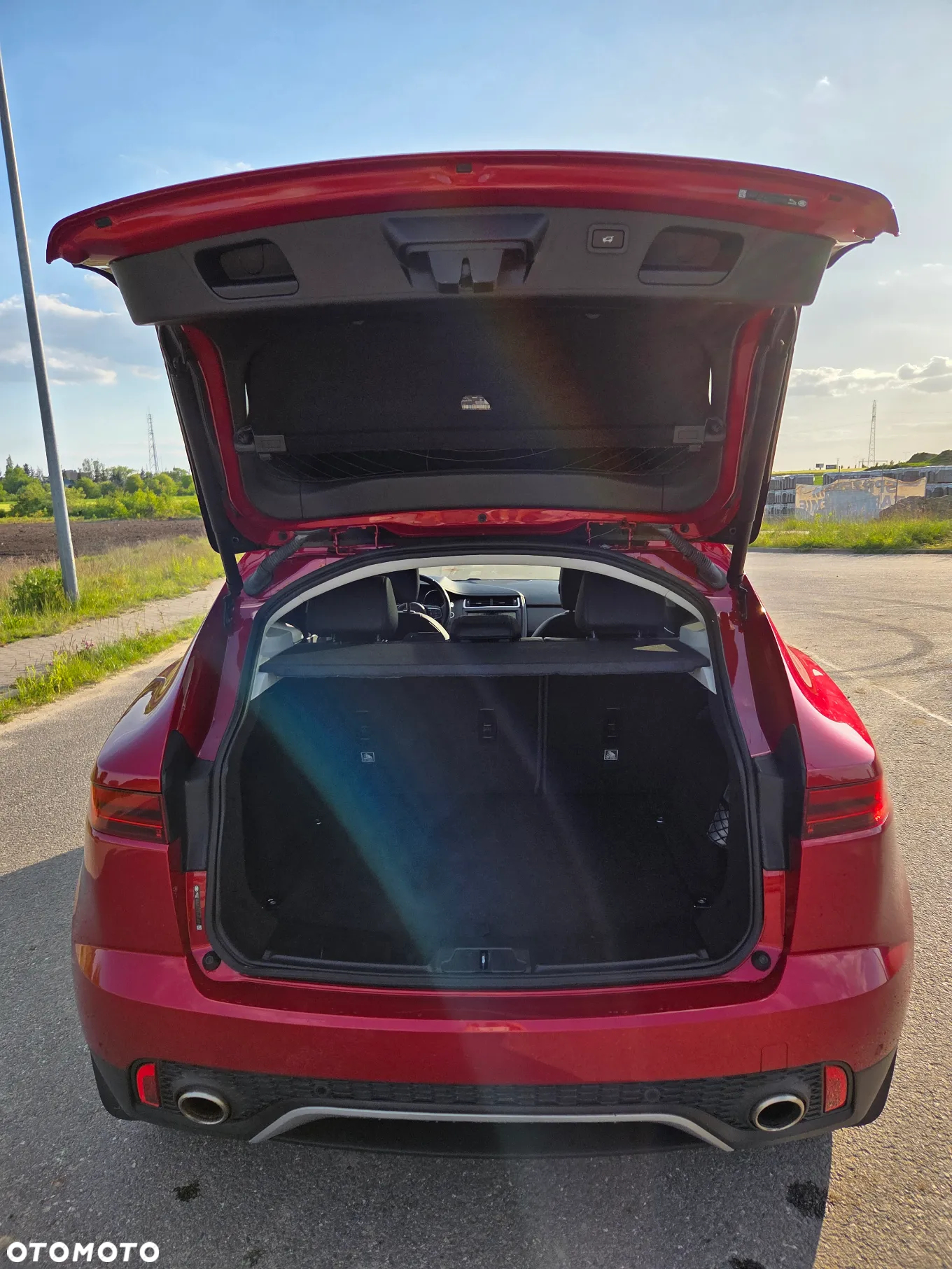 Jaguar E-Pace P250 AWD S - 9