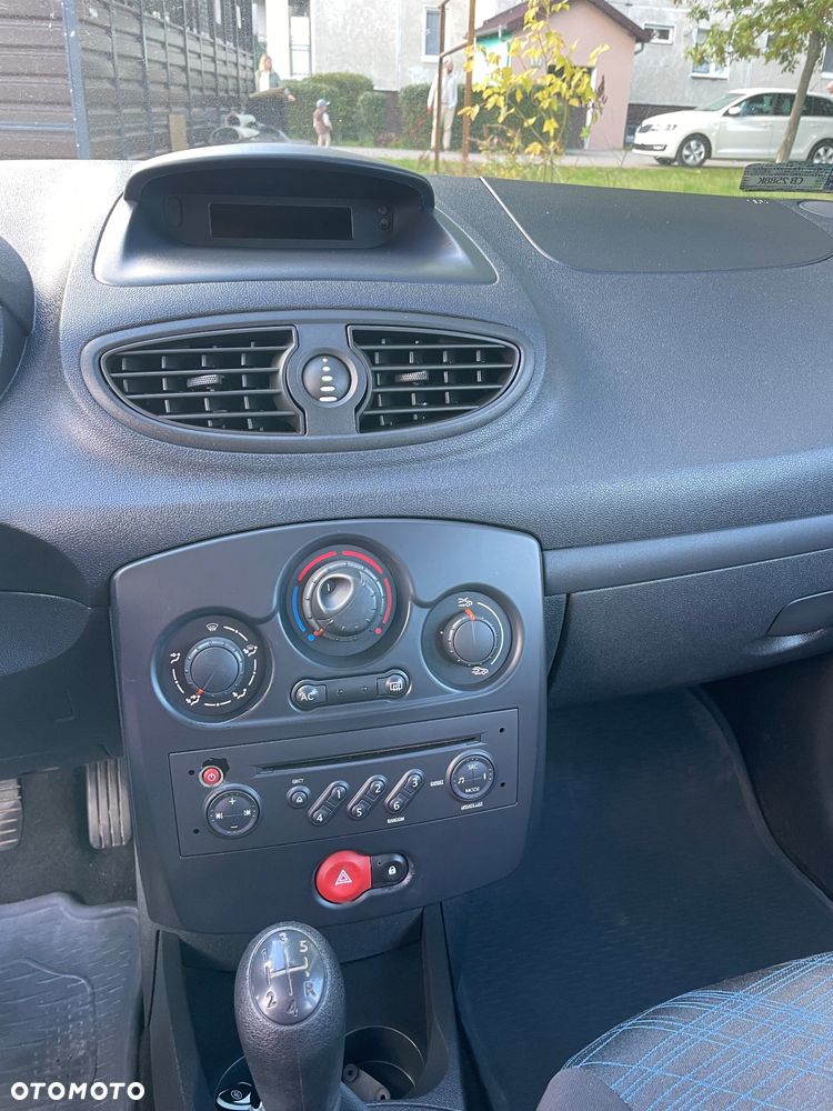 Renault Clio - 6