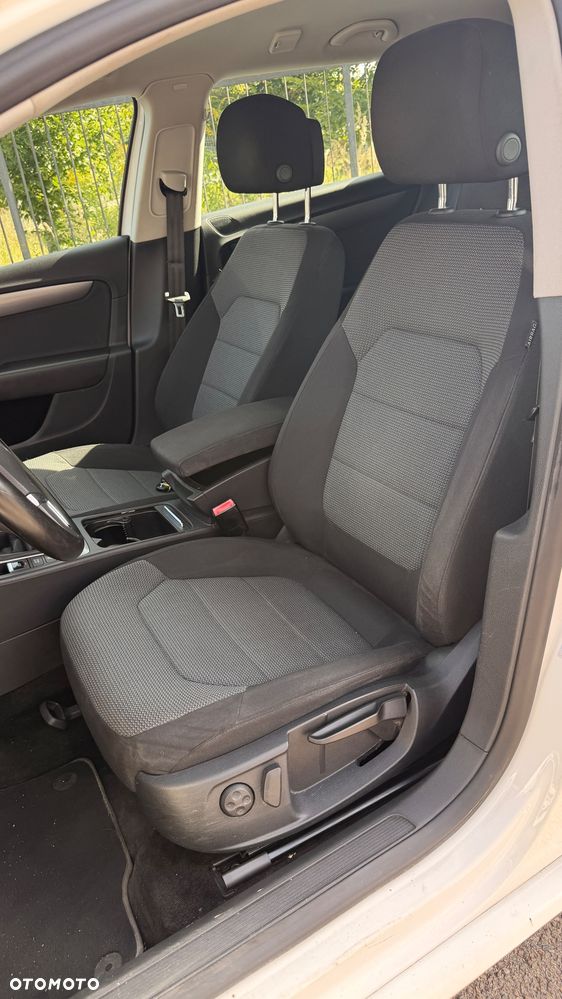Volkswagen Passat - 7