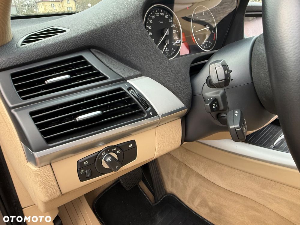 BMW X5 xDrive30d - 28