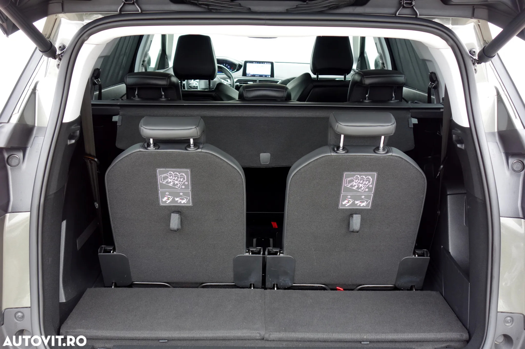 Peugeot 5008 1.6 Puretech Turbo s&s EAT8 Allure - 10