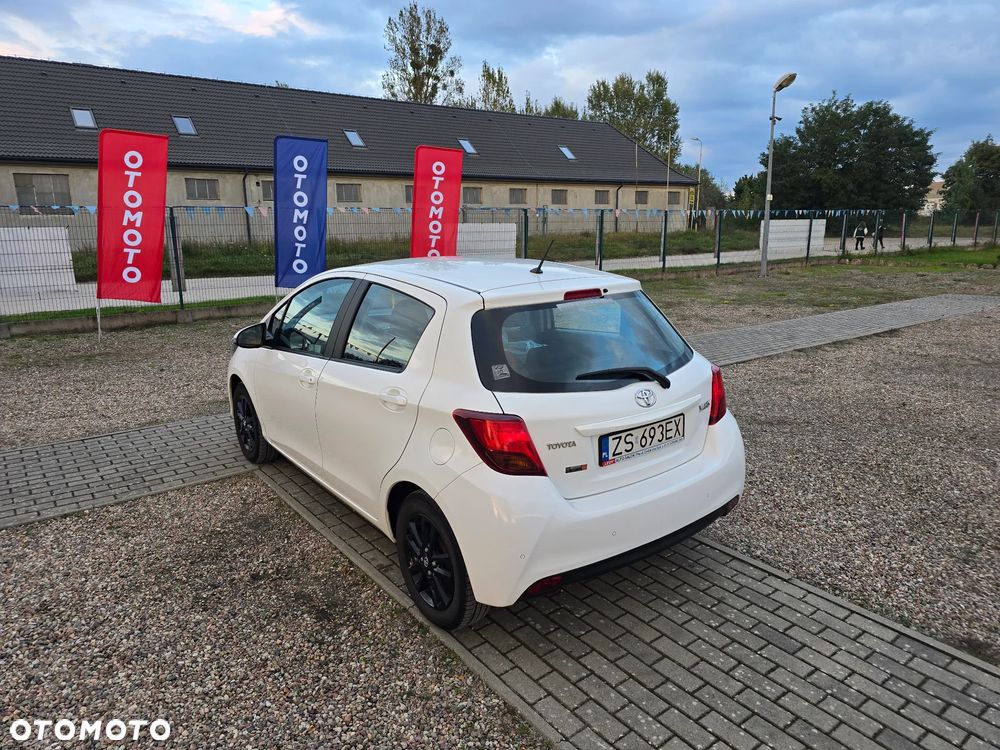 Toyota Yaris 1.33 Premium EU6 - 9