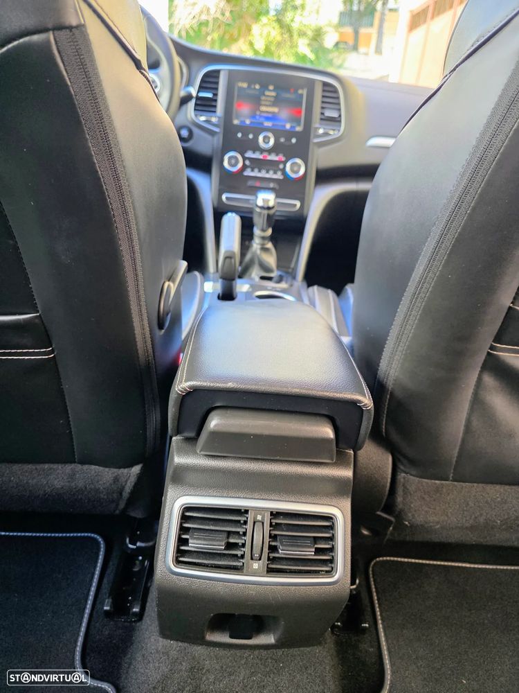 Renault Mégane Sport Tourer 1.5 dCi Intens - 45