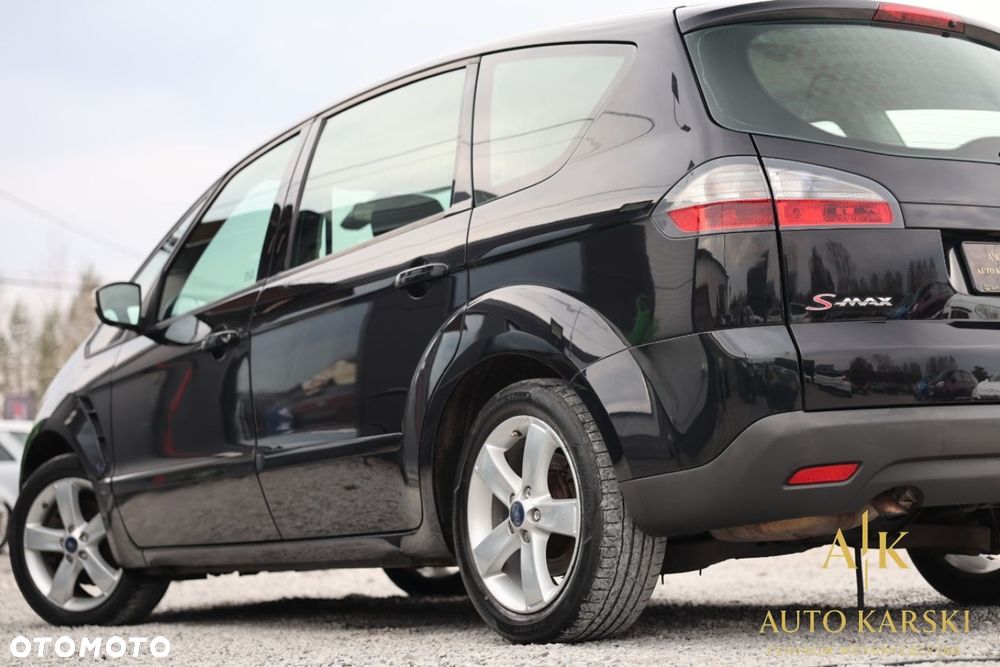 Ford S-Max - 17