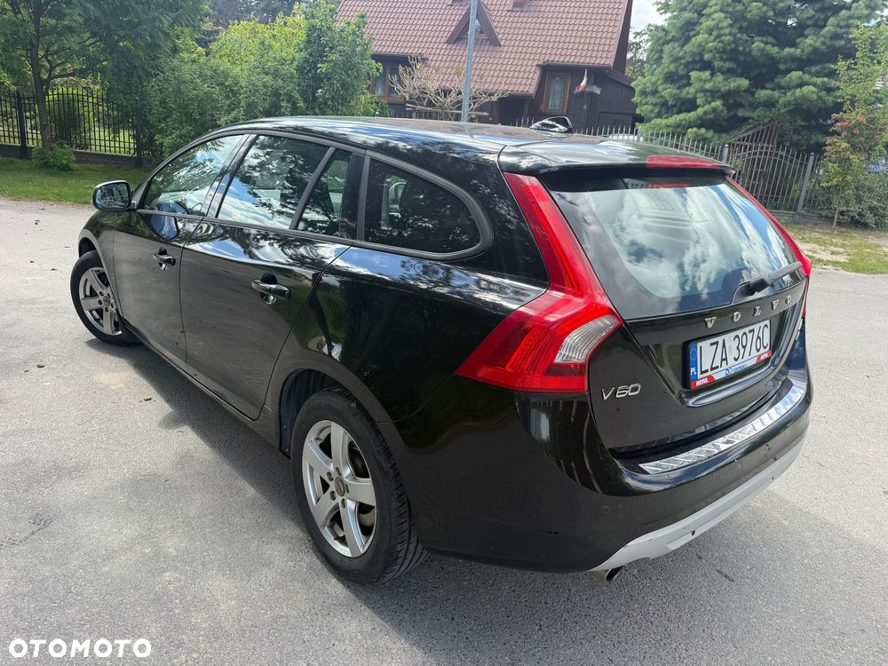 Volvo V60 D5 AWD Momentum - 12