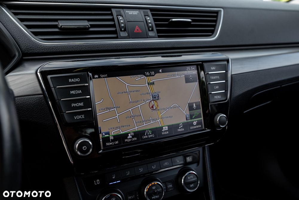 Skoda Superb 2.0 TDI 4x4 L&K DSG - 33