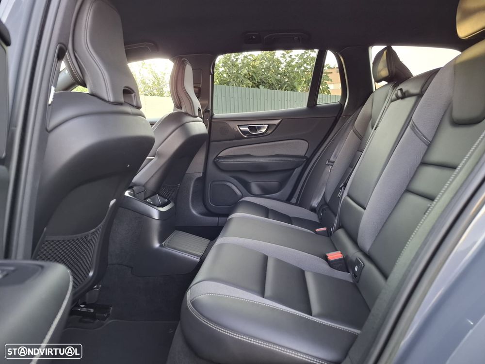 Volvo V60 2.0 T6 AWD TE R-Design - 51