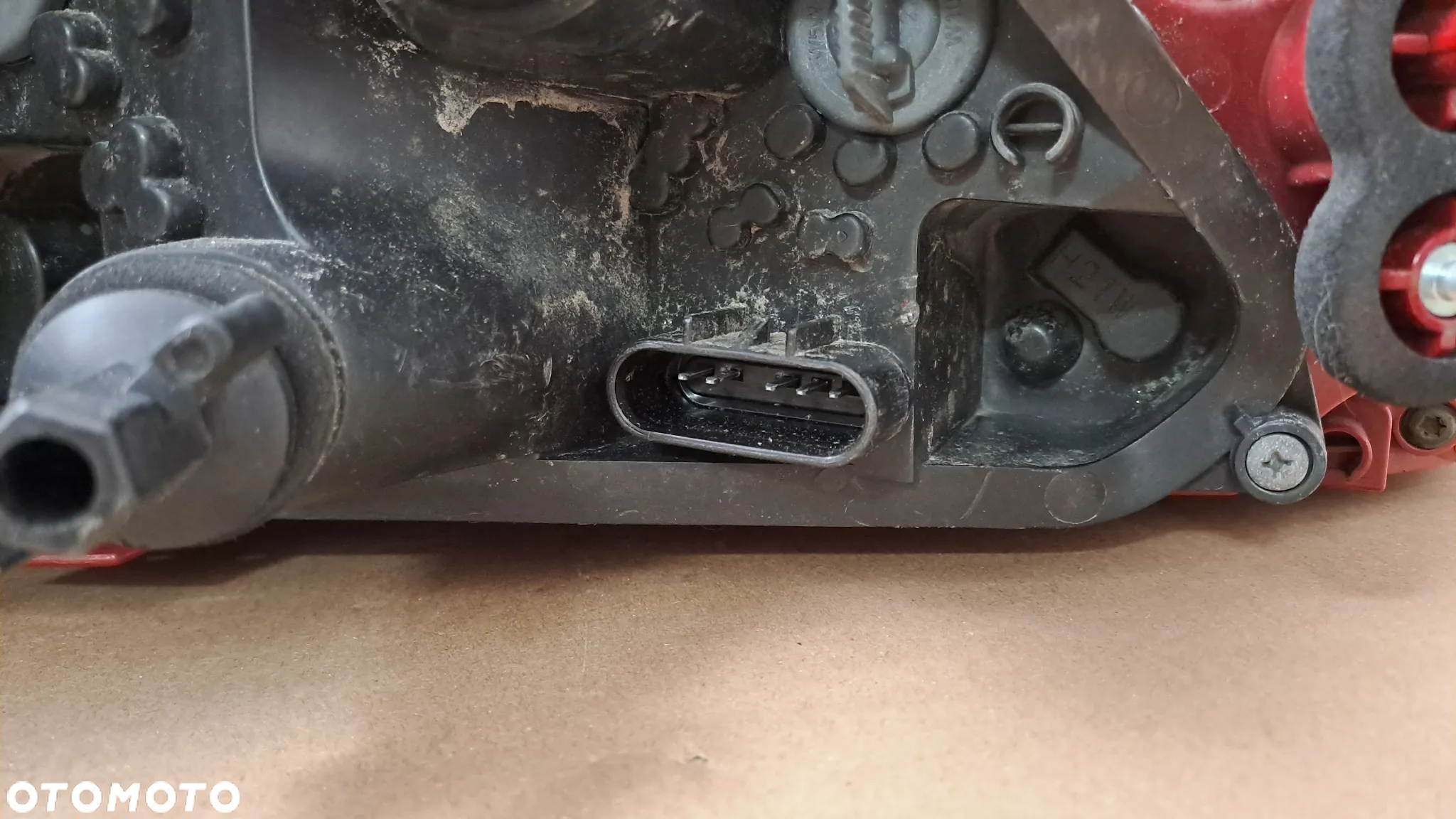 OPEL INSIGNIA A KOMBI 08-13 LAMPA PRAWA TYŁ TYLNA 13226857 EU - 6