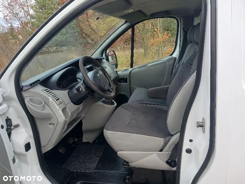Renault Trafic - 10