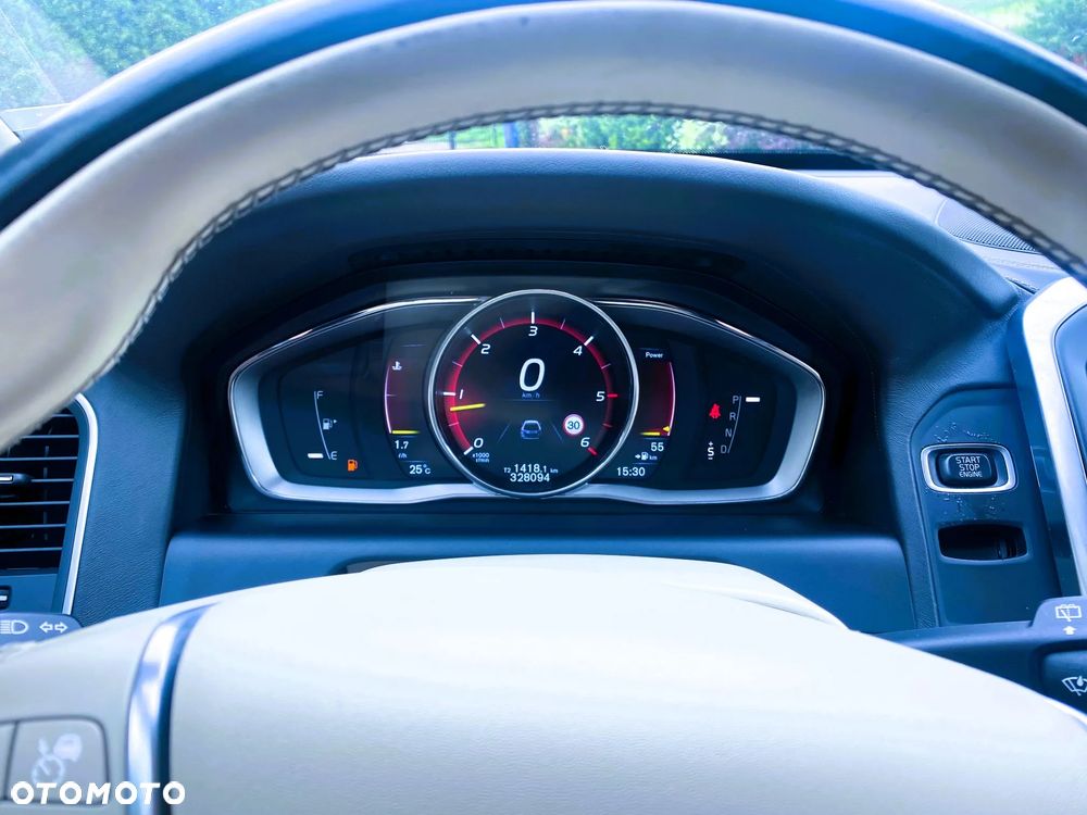 Volvo XC 60 D5 AWD Kinetic - 9