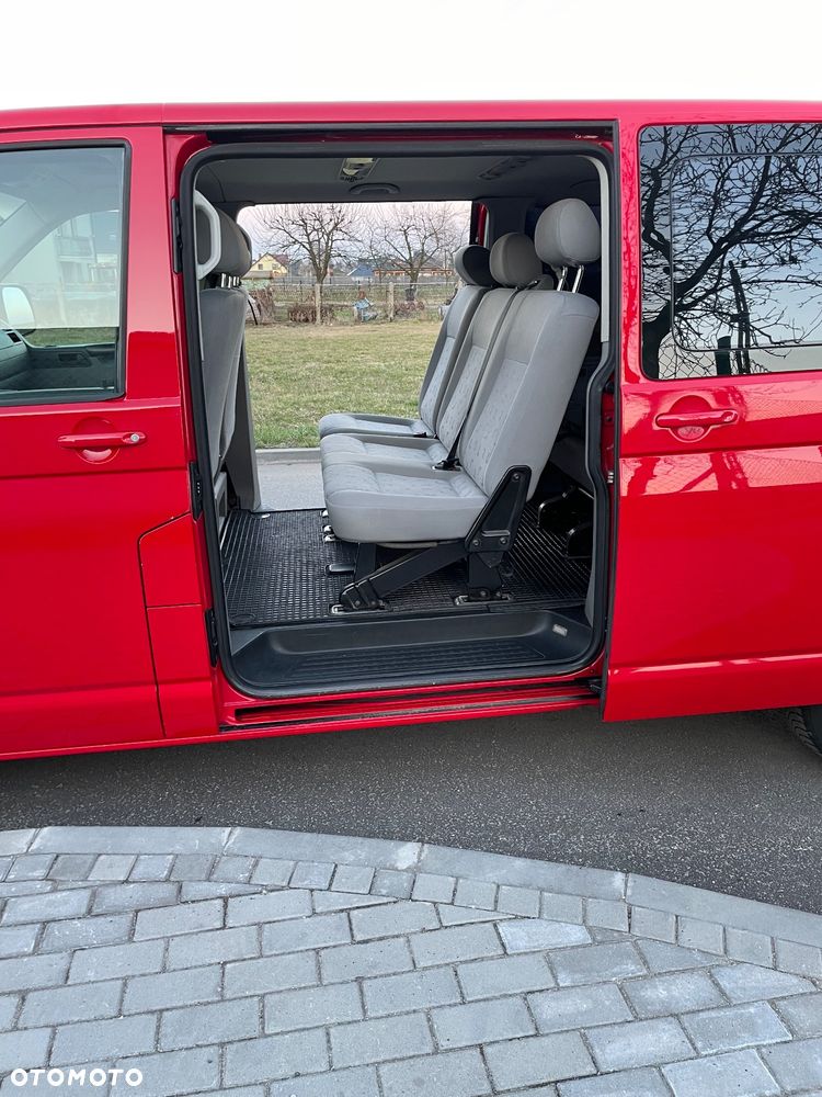Volkswagen Caravelle - 1