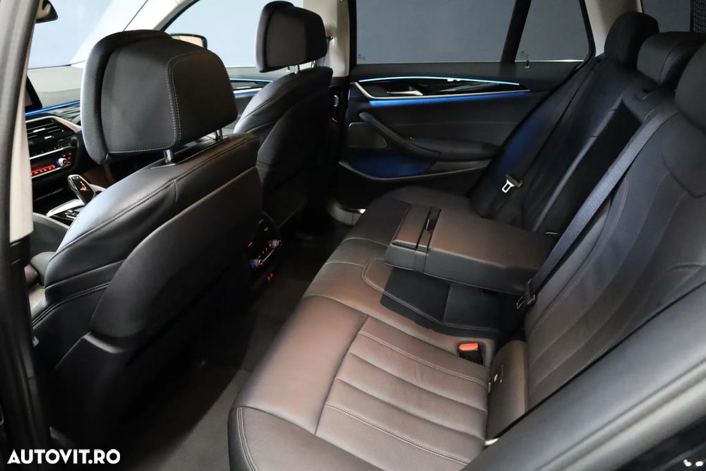 BMW Seria 5 530e Touring Aut. Luxury Line - 18