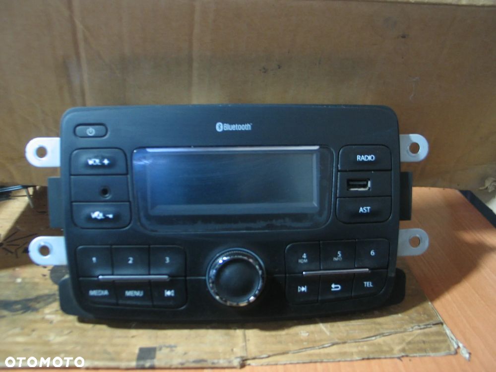 radio radioodtwarzacz dacia duster 1 lift 13-17r. bluetooth usb aux - 1