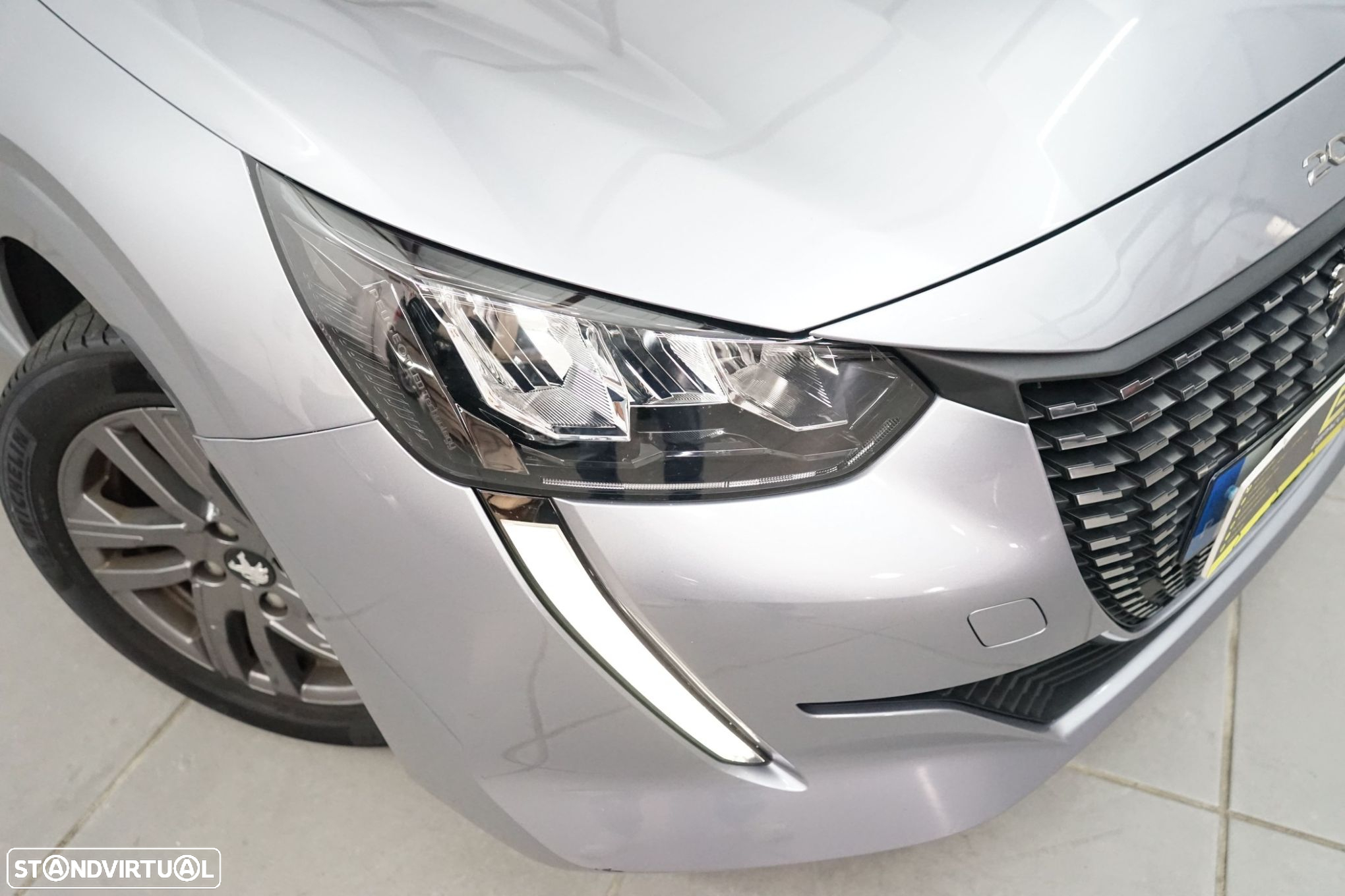Peugeot 208 1.2 PureTech SE Style - 9