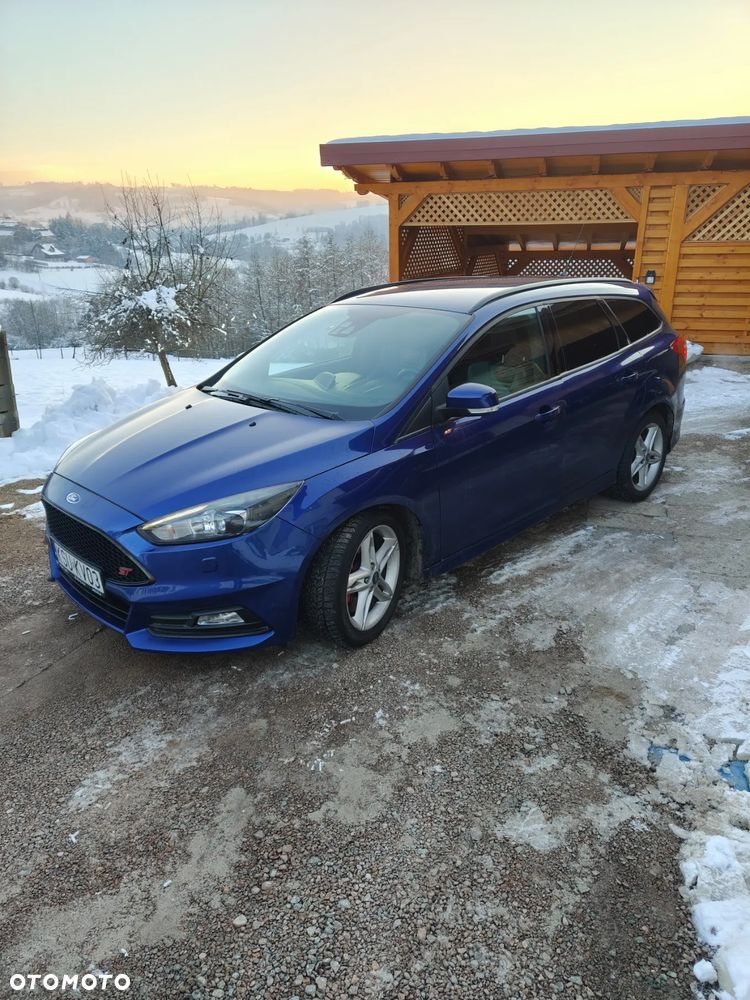 Ford Focus 2.0 EcoBoost ST - 9