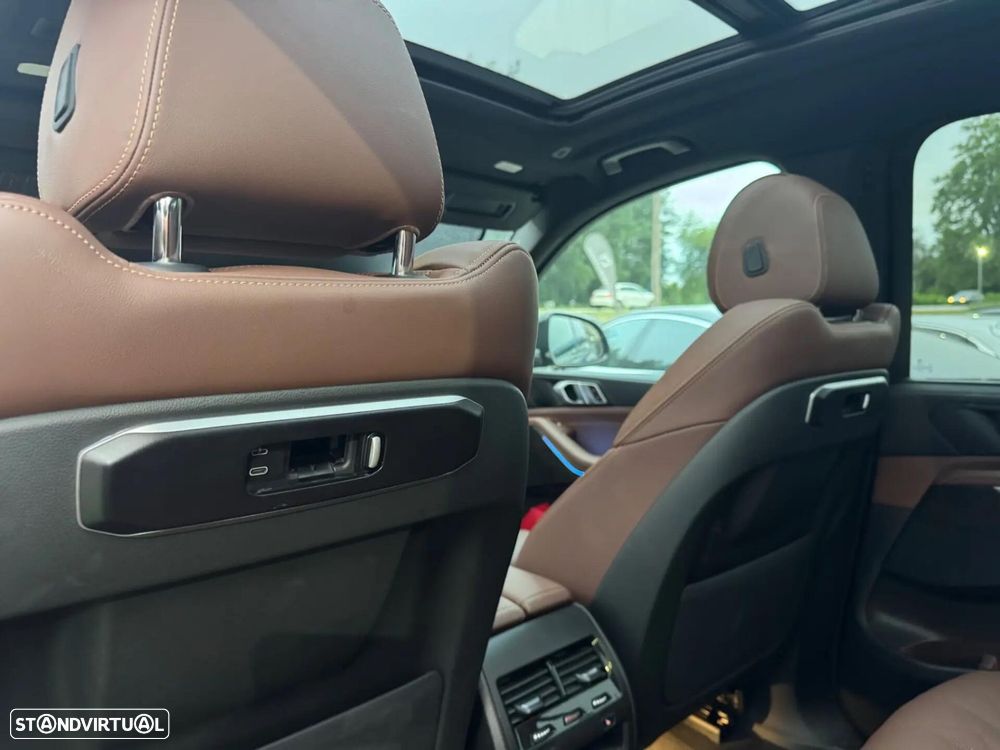 BMW X5 50 e xDrive Pack M Desportivo Pro - 32