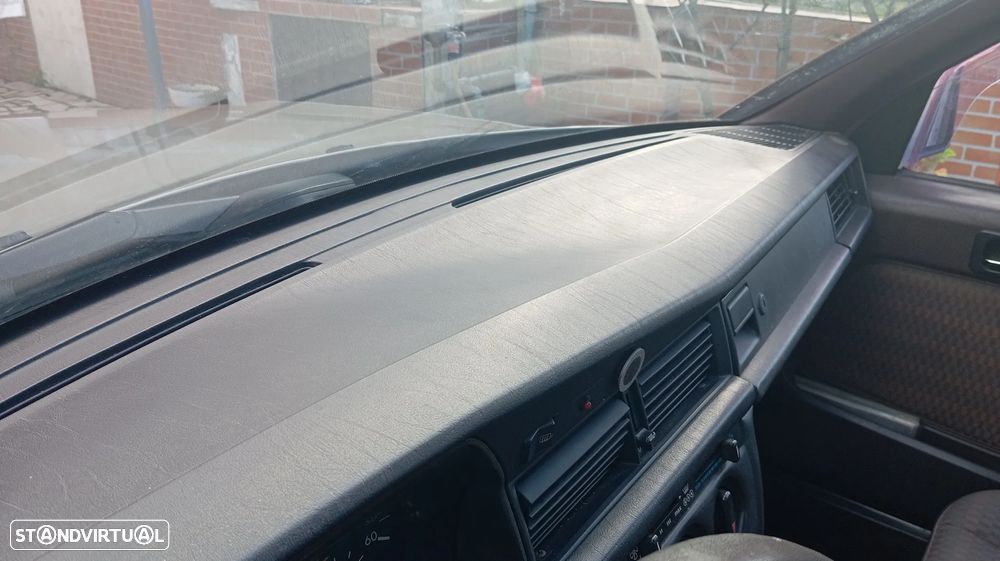 Mercedes-Benz W201 (1982-1993) - 25