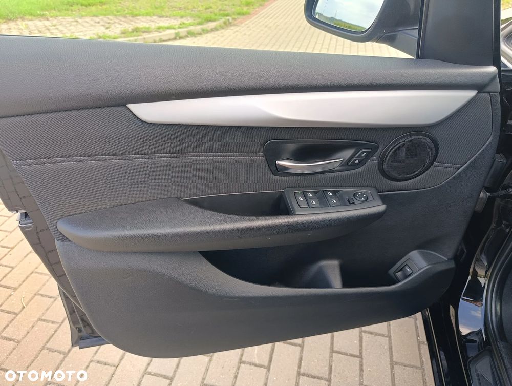 BMW Seria 2 218d Advantage - 25