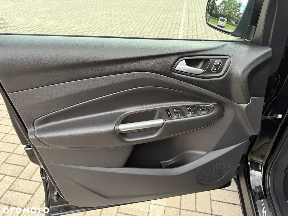 Ford Kuga 1.5 EcoBoost FWD Titanium ASS GPF - 32