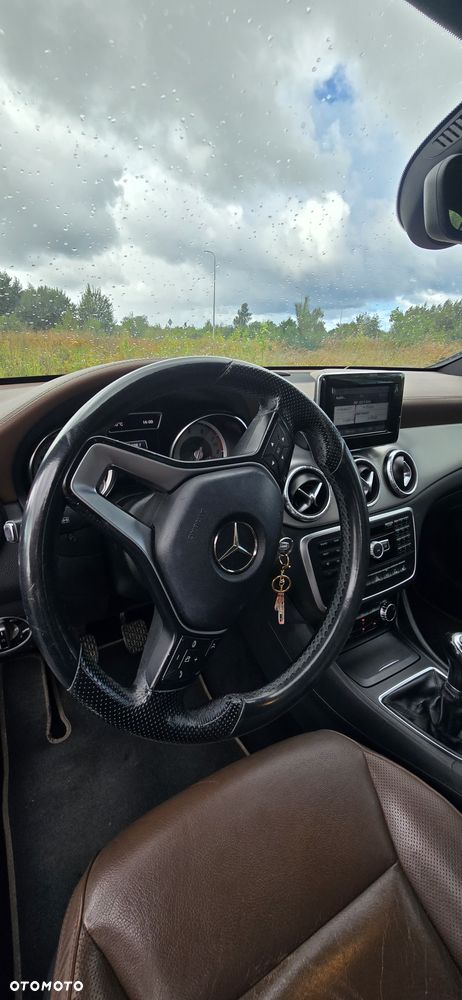 Mercedes-Benz CLA 200 - 19