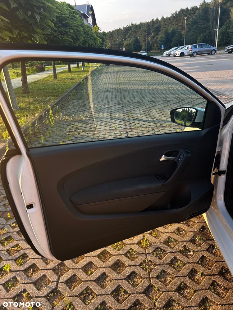 Volkswagen Polo 1.6 TDI Comfortline - 14