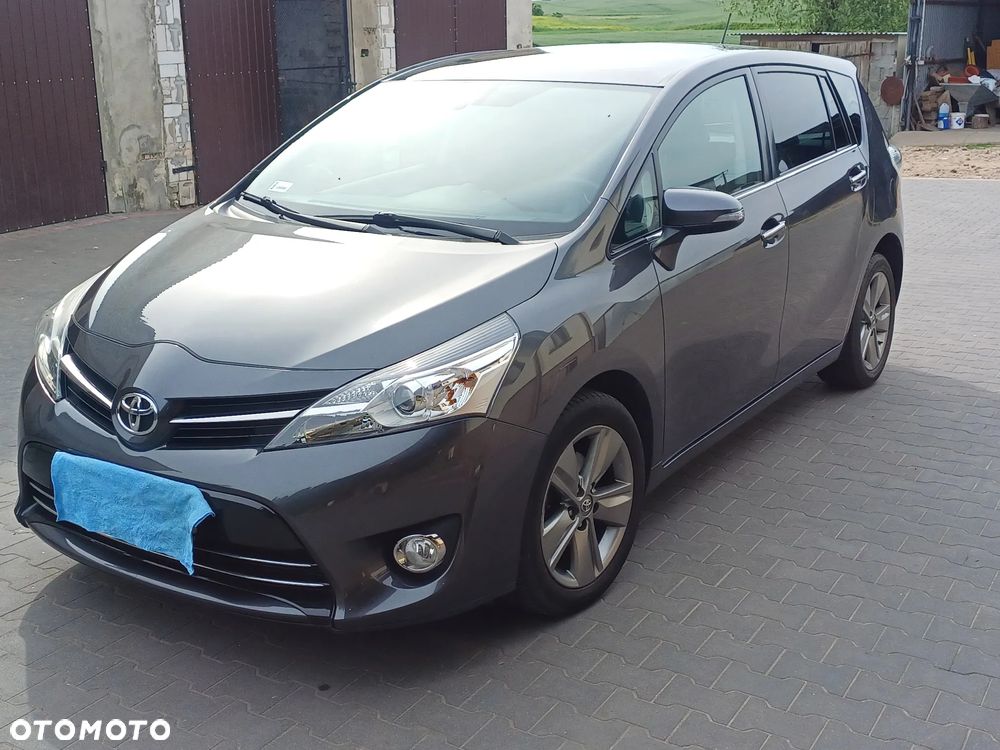 Toyota Verso - 4
