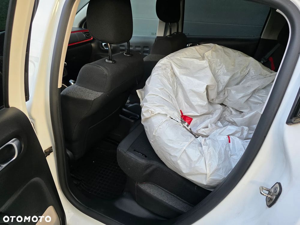 Citroën C3 1.2 PureTech Shine - 18