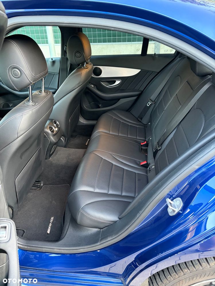 Mercedes-Benz Klasa C 220 d 4MATIC 9G-TRONIC - 9