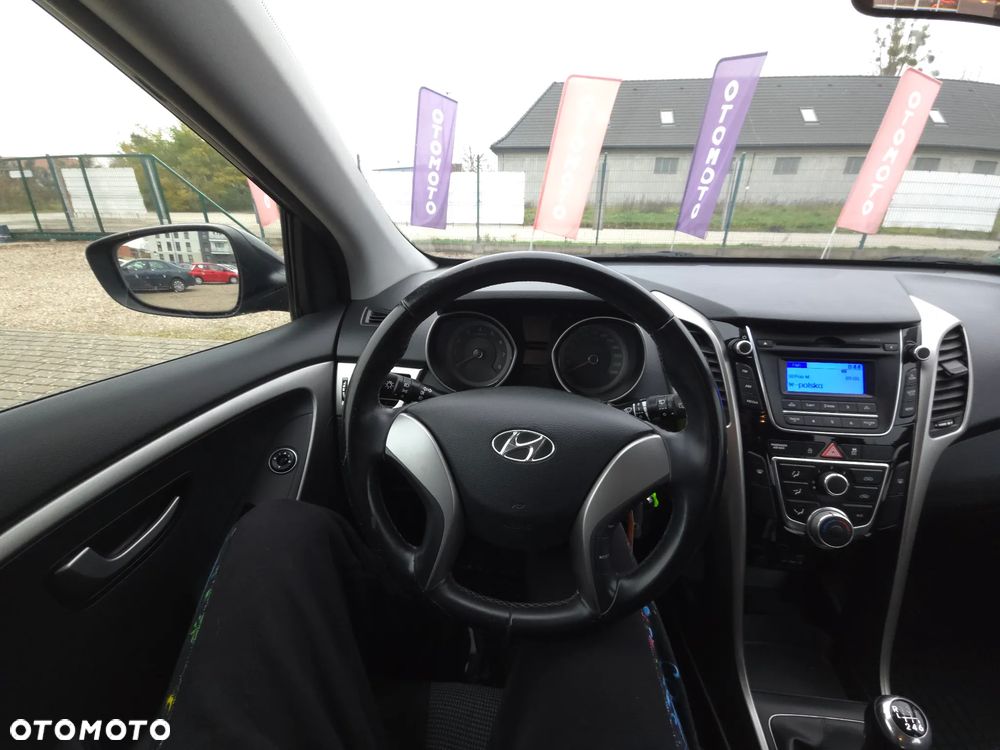 Hyundai i30 blue 1.4 Classic - 26