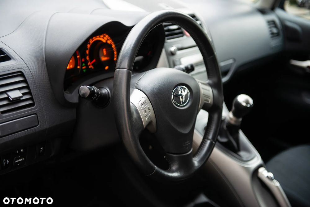 Toyota Auris 1.6 Edition - 17