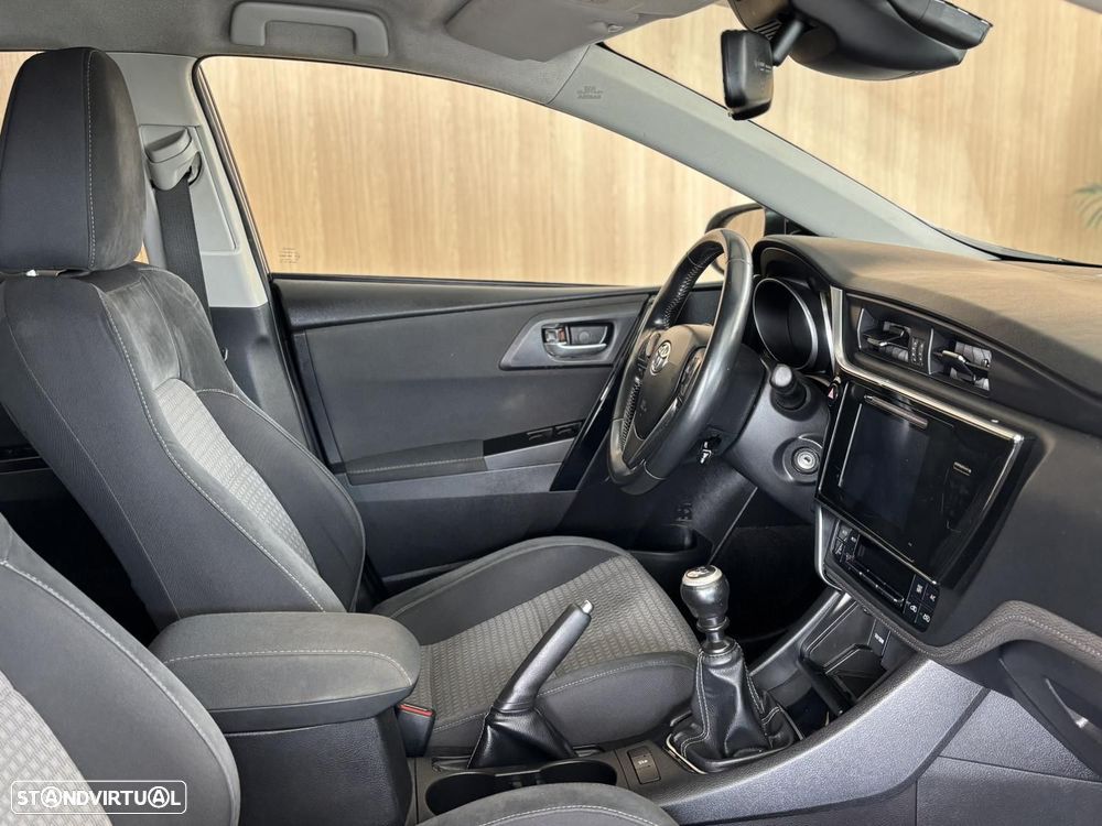 Toyota Auris Touring Sports 1.4 D-4D Active - 10