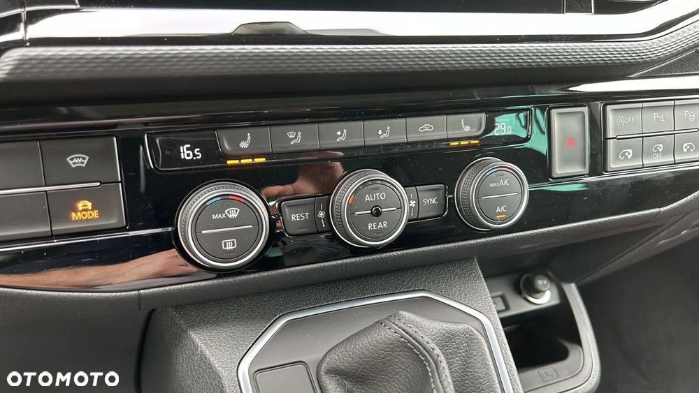 Volkswagen Multivan 2.0 TDI L1 Highline DSG - 29