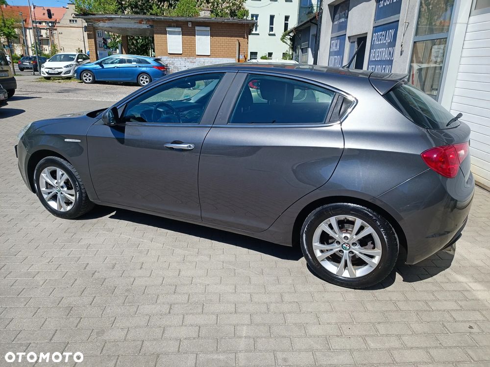Alfa Romeo Giulietta 2.0 JTDM 16V TCT Turismo - 4