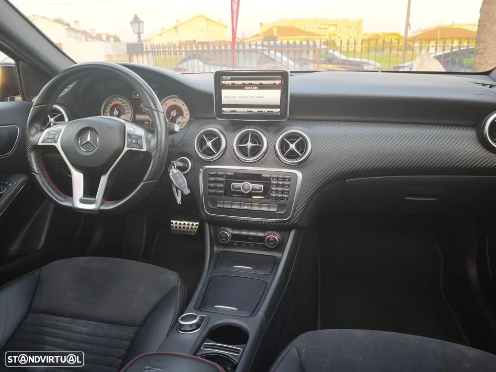 Mercedes-Benz A 220 d 7G-DCT AMG Line - 21