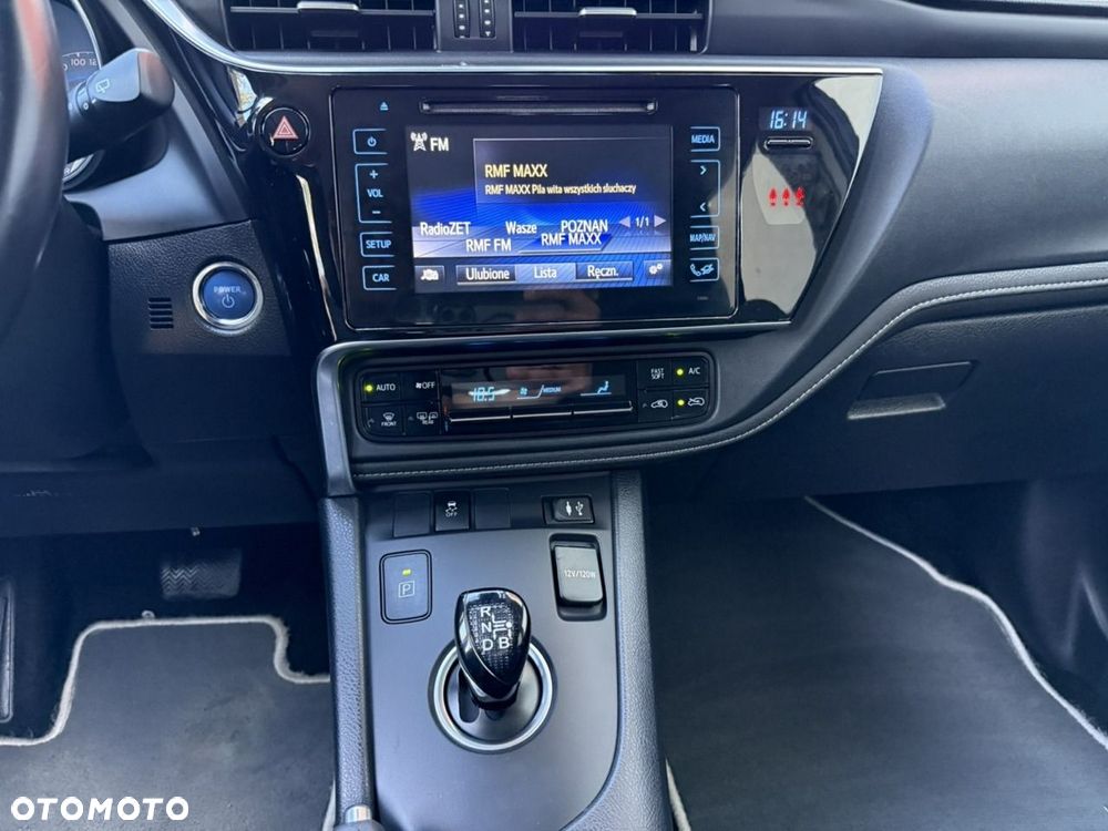 Toyota Auris - 19