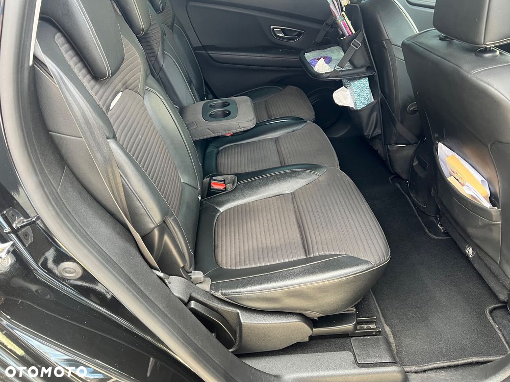 Renault Grand Scenic - 12