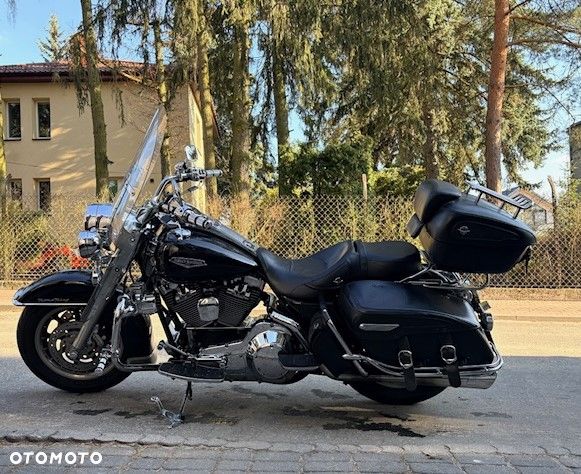 Harley-Davidson Touring Road King - 16