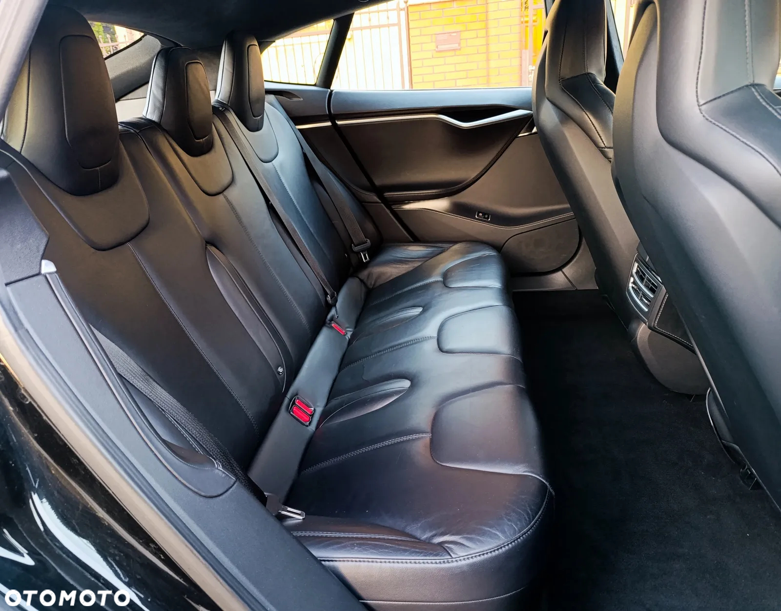 Tesla Model S Long Range Plus - 28