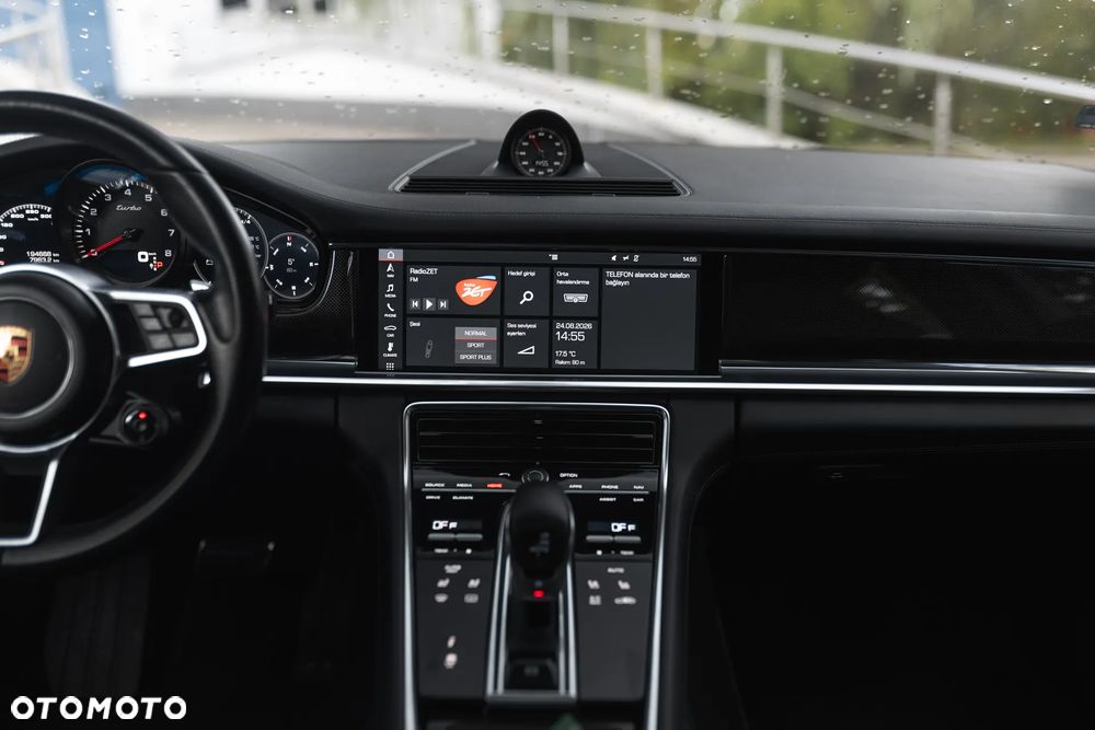 Porsche Panamera Turbo - 18