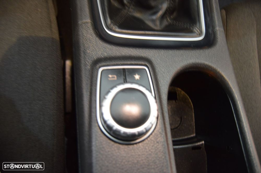 Mercedes-Benz A 160 d Activity Edition - 31