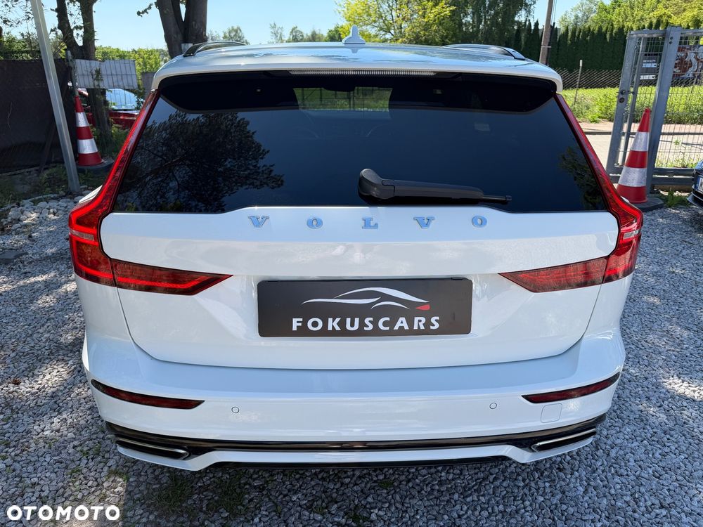 Volvo V60 B3 B R-Design - 8