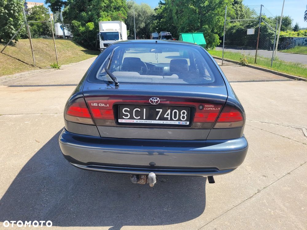 Toyota Corolla 1.6 16V GLi - 4