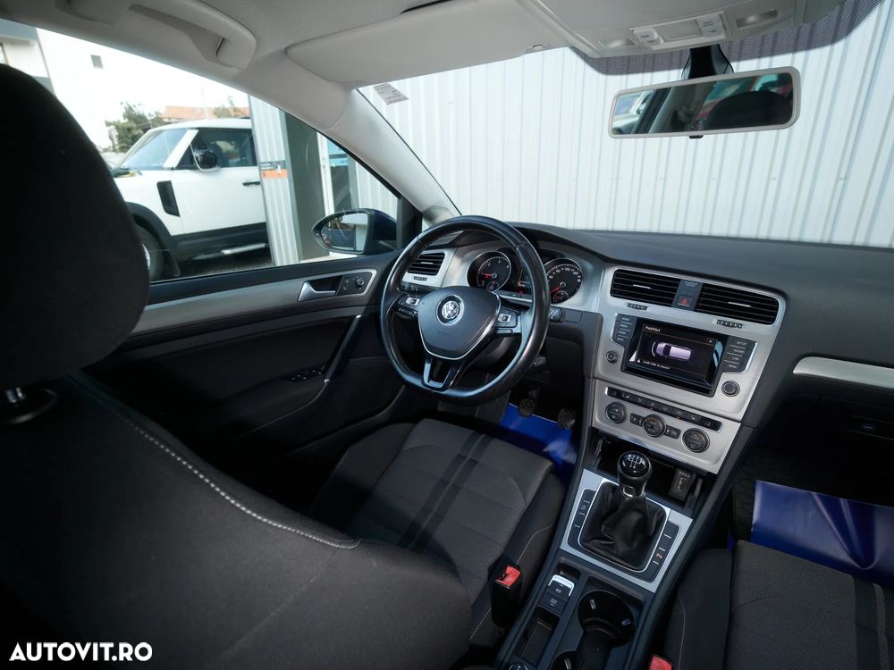 Volkswagen Golf 1.6 TDI BlueMotion Technology DPF Comfortline - 10