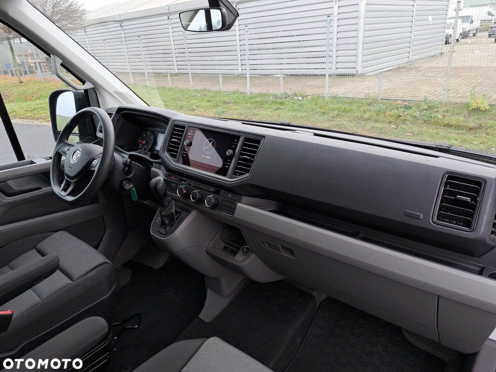 Volkswagen Crafter 35 furgon 177km Automat 3640 - 19